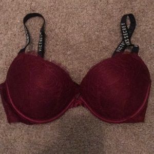 Victoria’s Secret very sexy push up bra